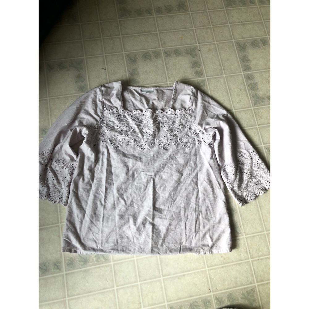 J.Jill Tee Pale Purple‎ Lace Edged Neckline sz Medium 3/4 Sleeves Square neck